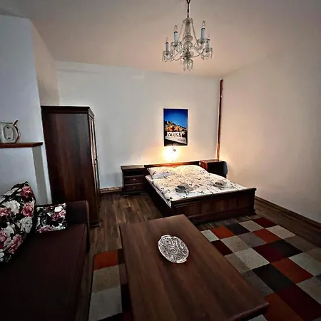 Apartman U Tri Jehnatek